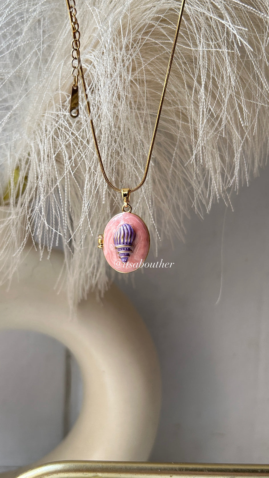 Purple Shell On Pink Photoframe Chain