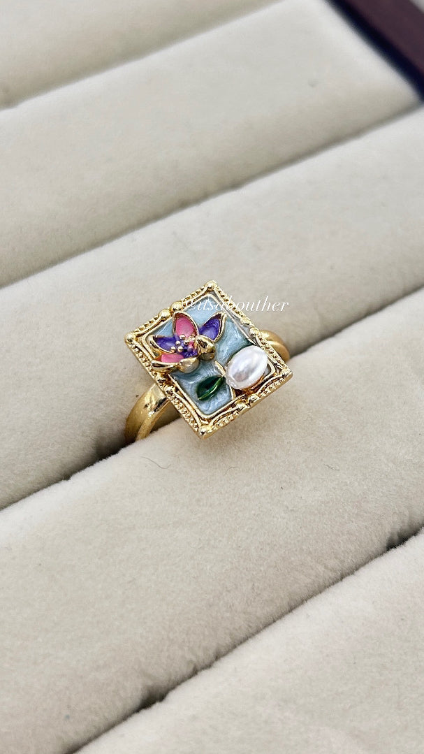 Vintage Ring 13 Adjustable