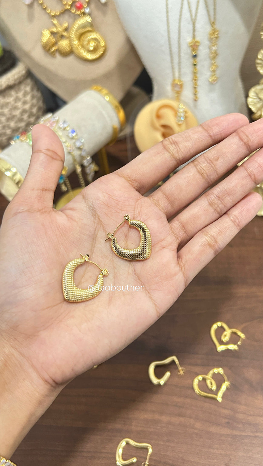 Dainty Hoop 28