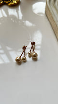 Pearl Earring