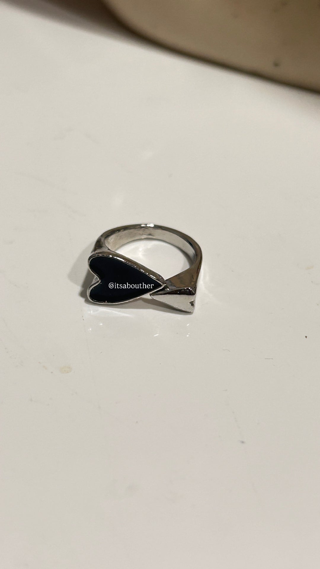 Black Heart Ring (Adjustable)
