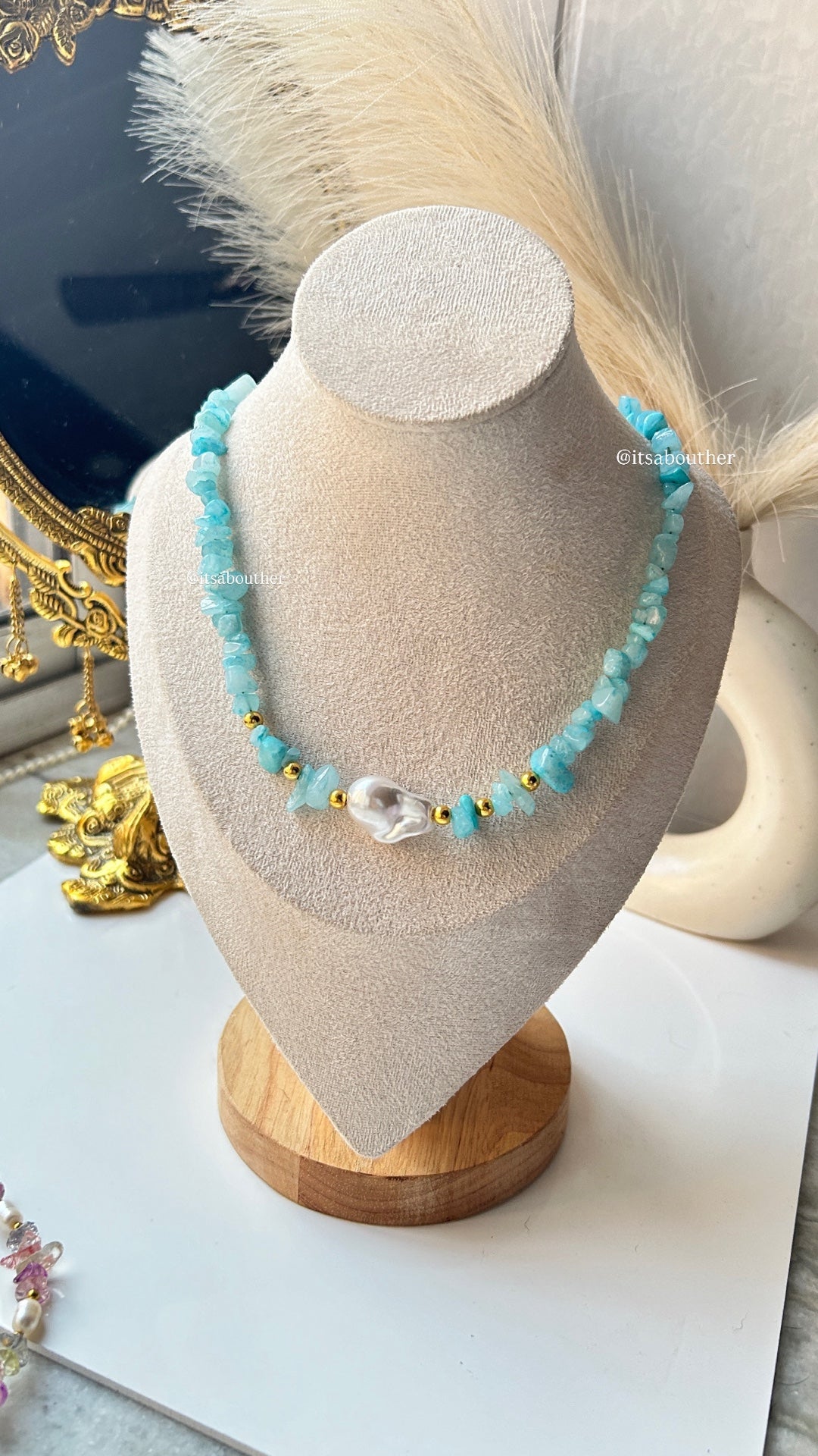BlueCoralChips Choker(Handmade)
