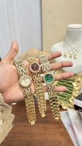 Circle Dial Broad Band Watch