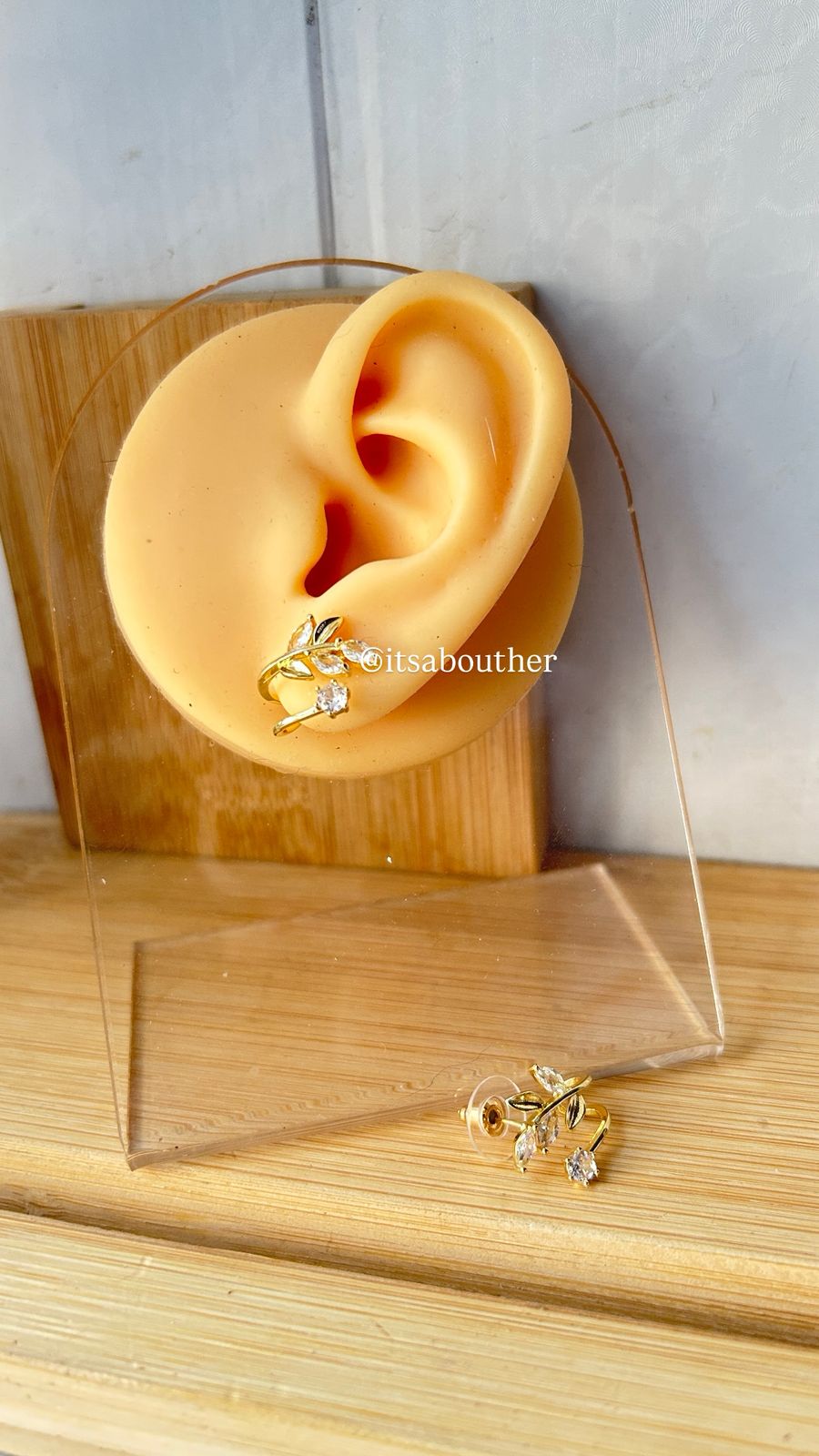 Flower Crystal Stud