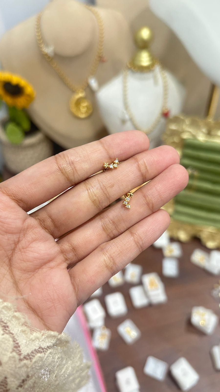 Ball Back Stud 7