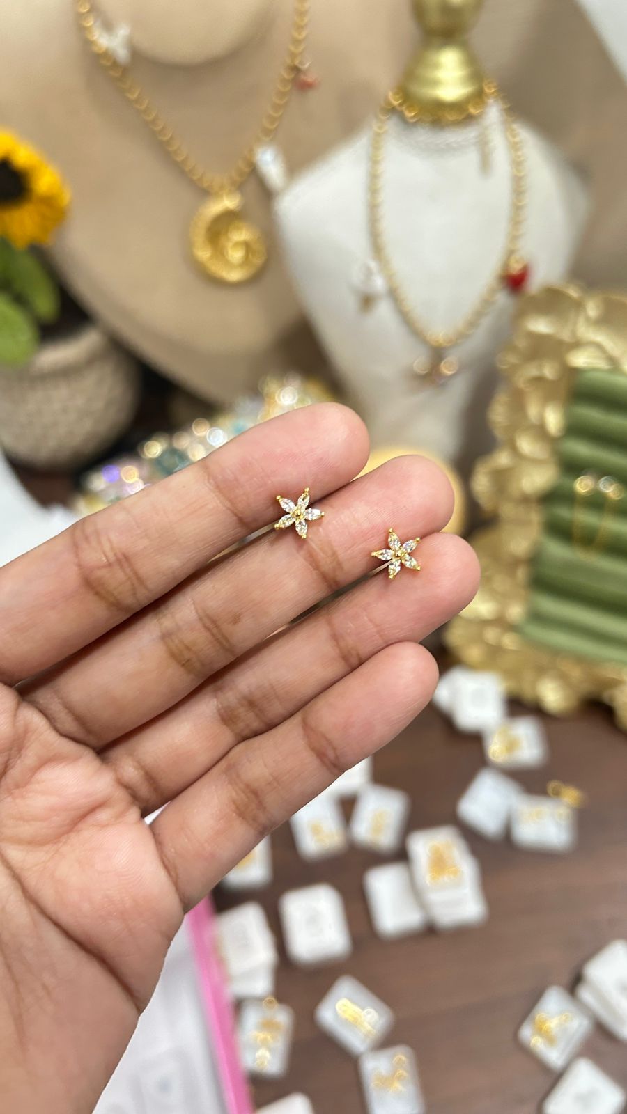 Ball Back Stud 4