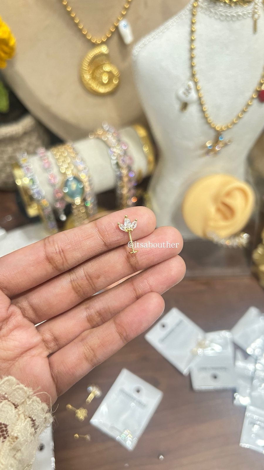 Vertical Helix Ball Stud 1