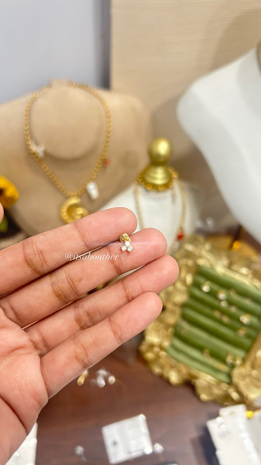 Mini Tri Crystal BallBack Stud