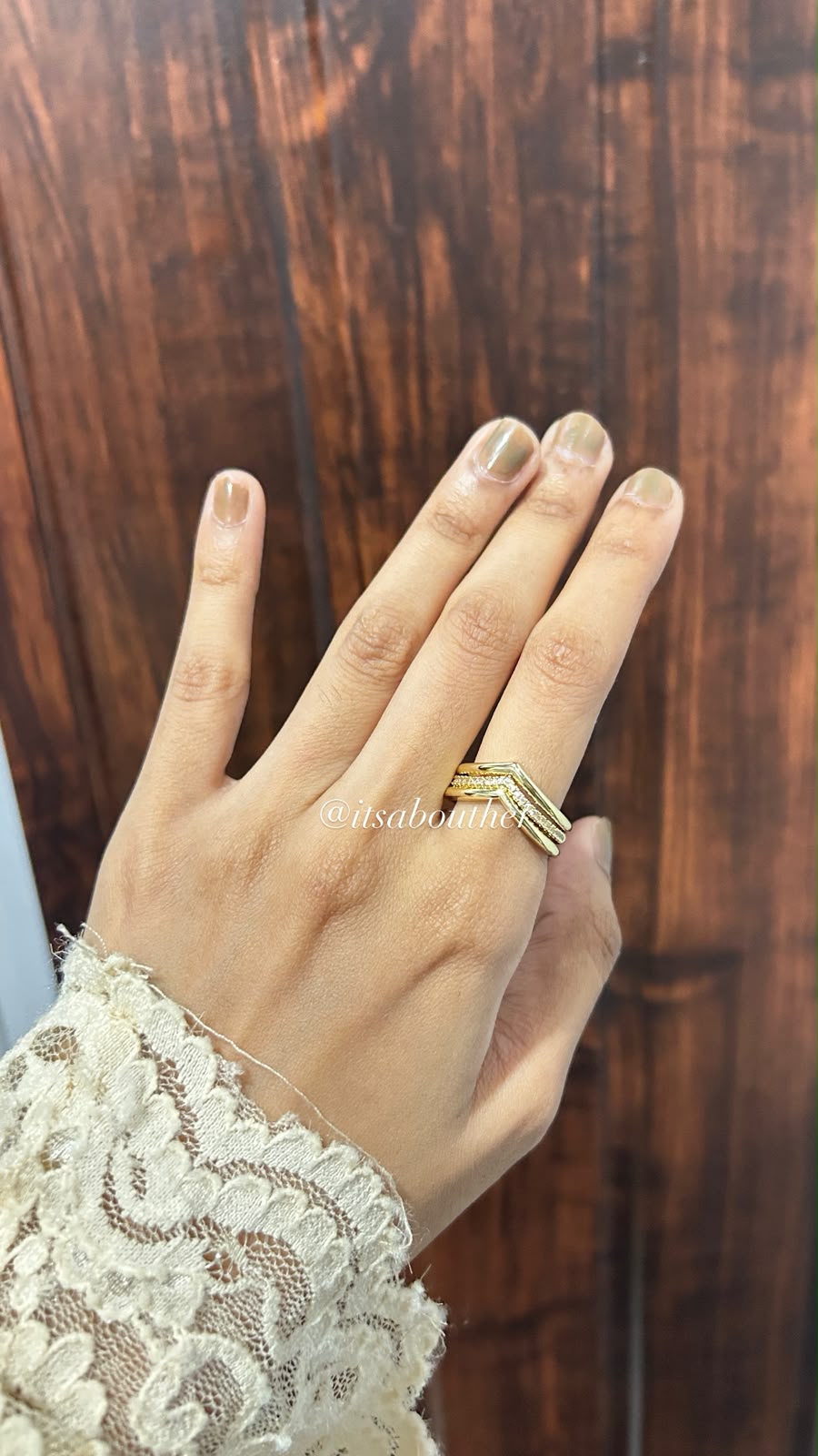 Studded V Ring Design 4(Adjustable)