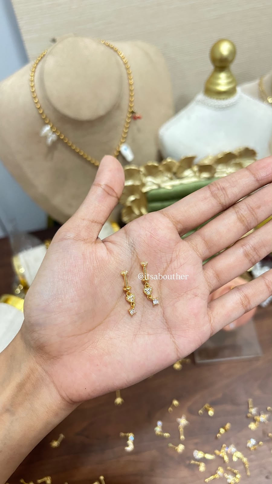 Helix Stud 10