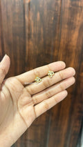 Om BallBack Stud