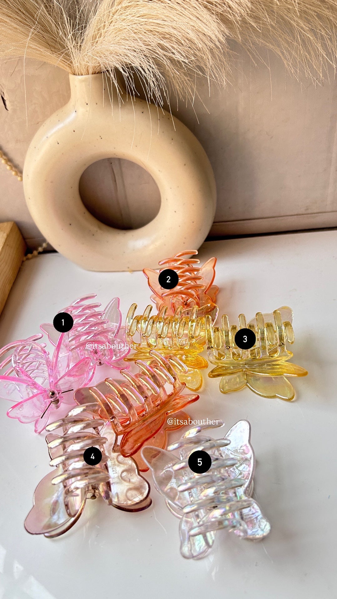 Transparent Claw