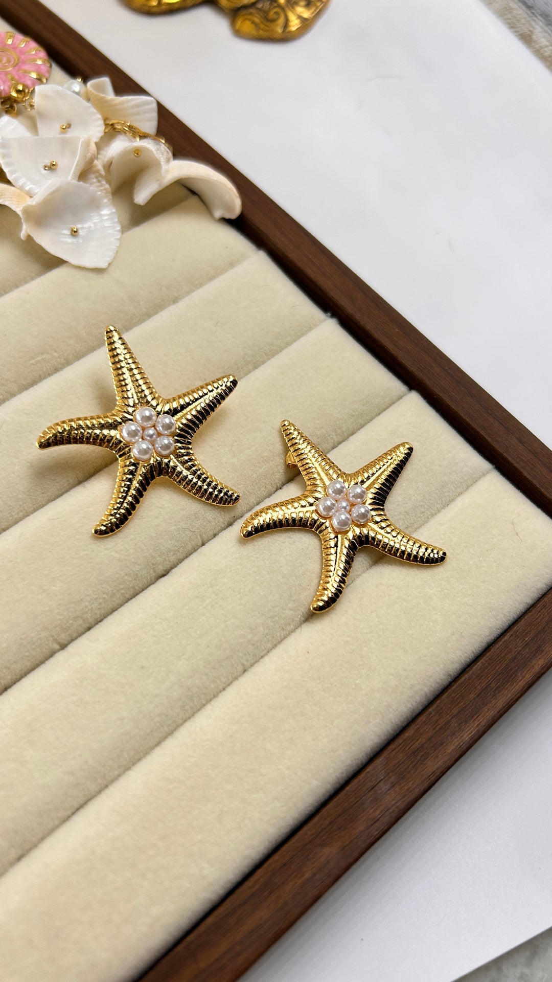 Star With Pearl Stud