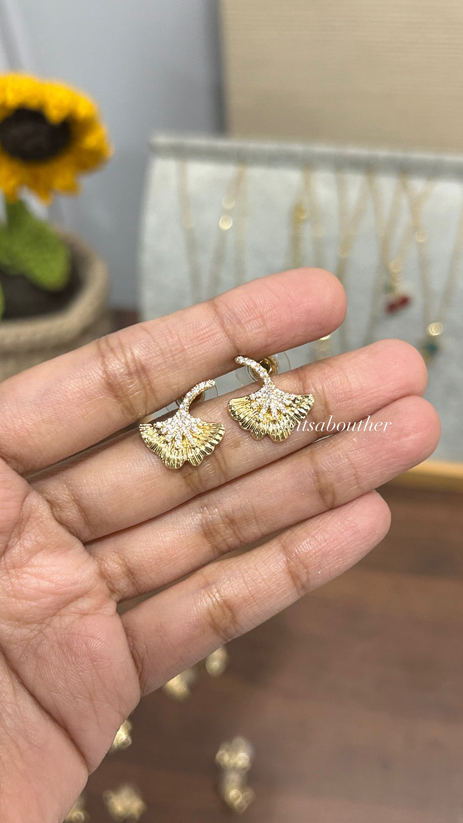 Ocean Theme Stud
