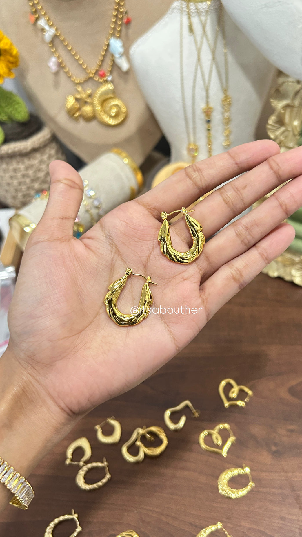 Dainty Hoop 24