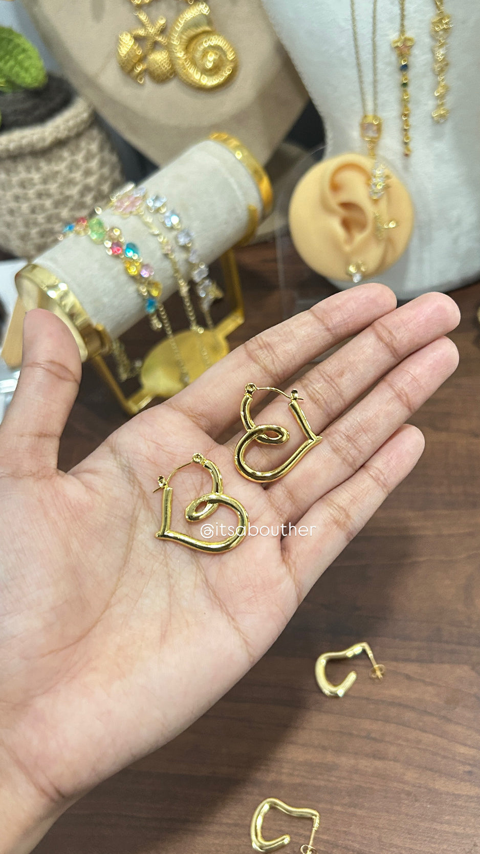 Dainty Hoop 29