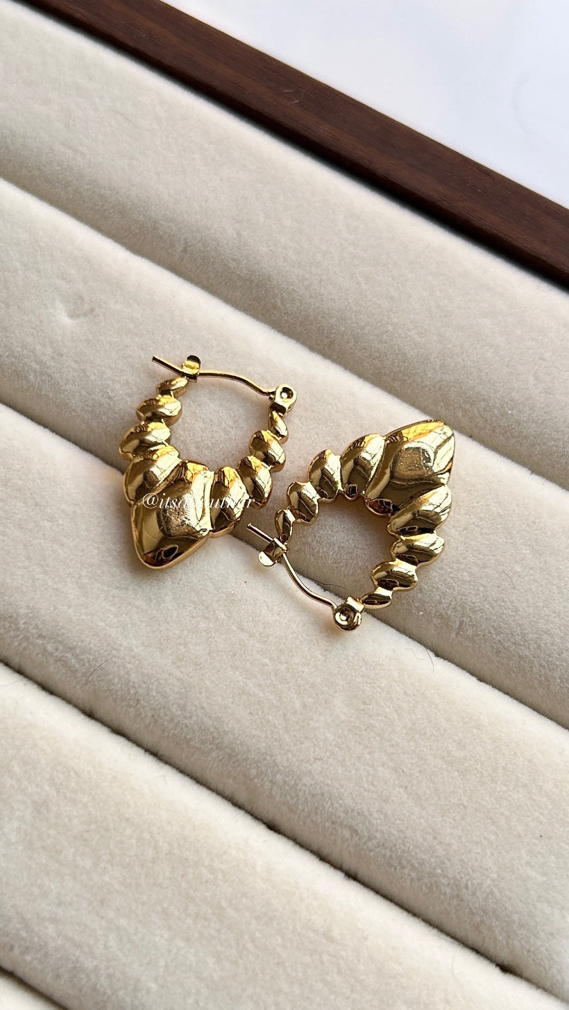 Dainty Hoop 1