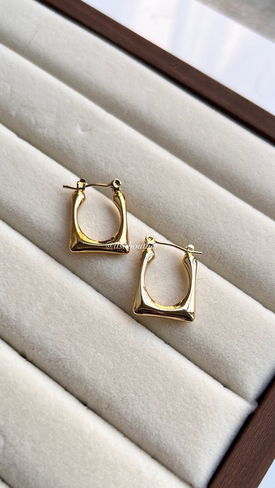 Dainty Hoop 6